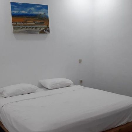 Mandalika Homestay Kuta  外观 照片