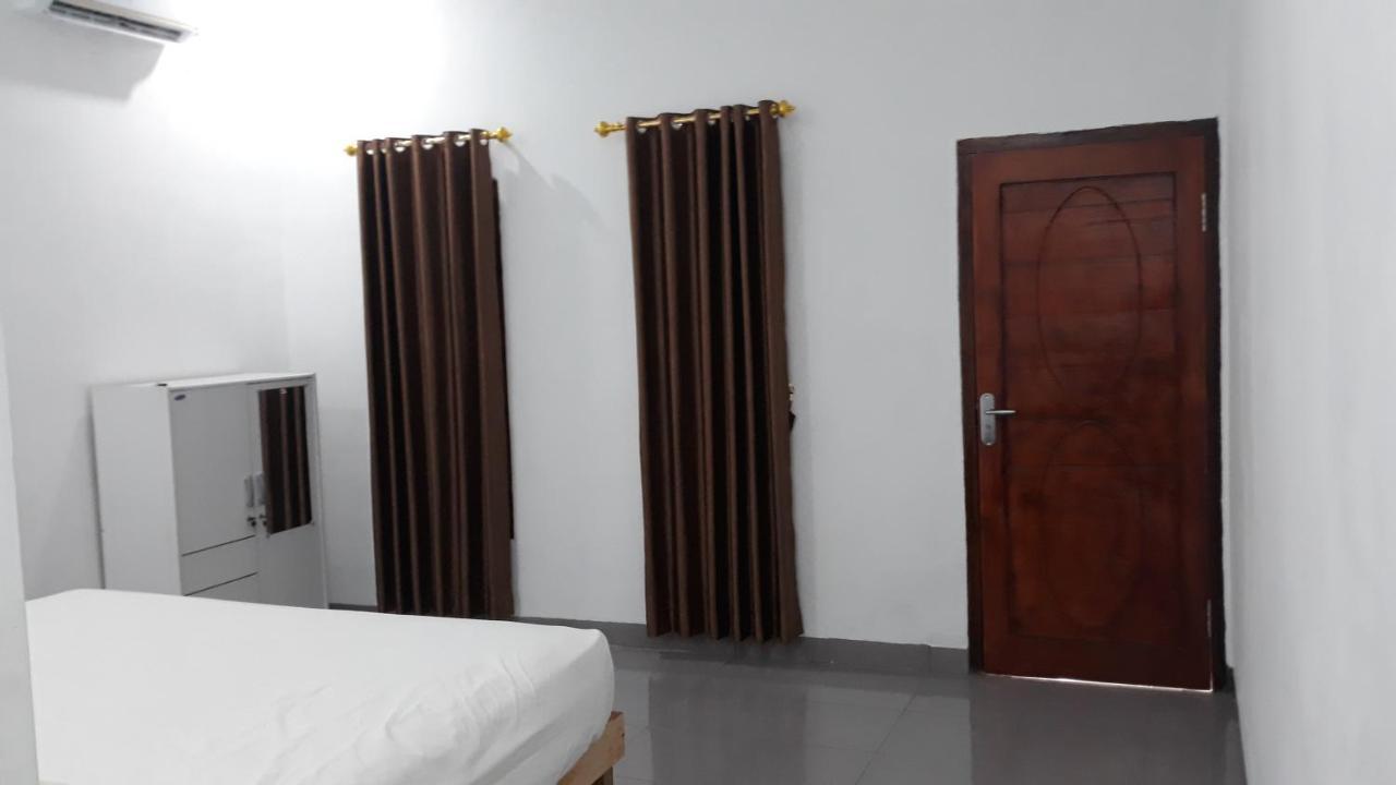 Mandalika Homestay Kuta  外观 照片